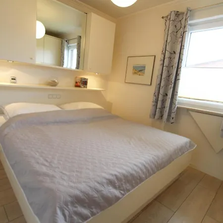 Dünenstraße 33b, Eg Rechts *